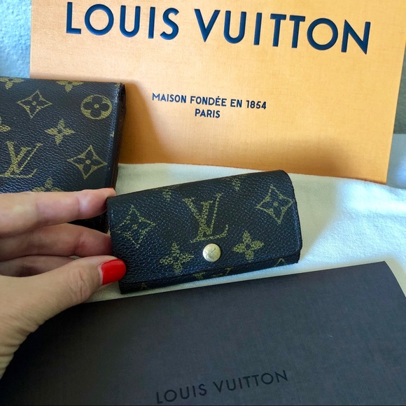 Louis Vuitton Other - Louis Vuitton Brown Monogram 4 Key Case Holder Vin